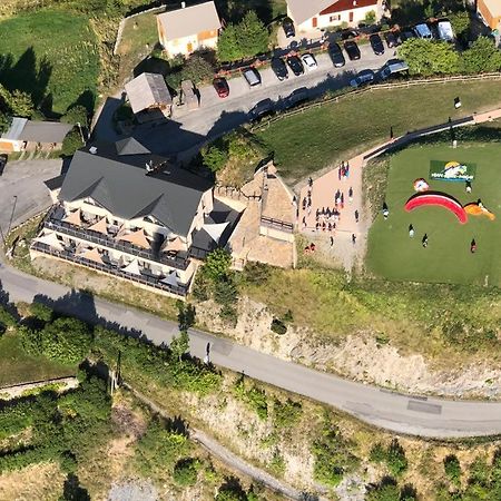 ParaLodge Saint-Vincent-les-Forts Bagian luar foto