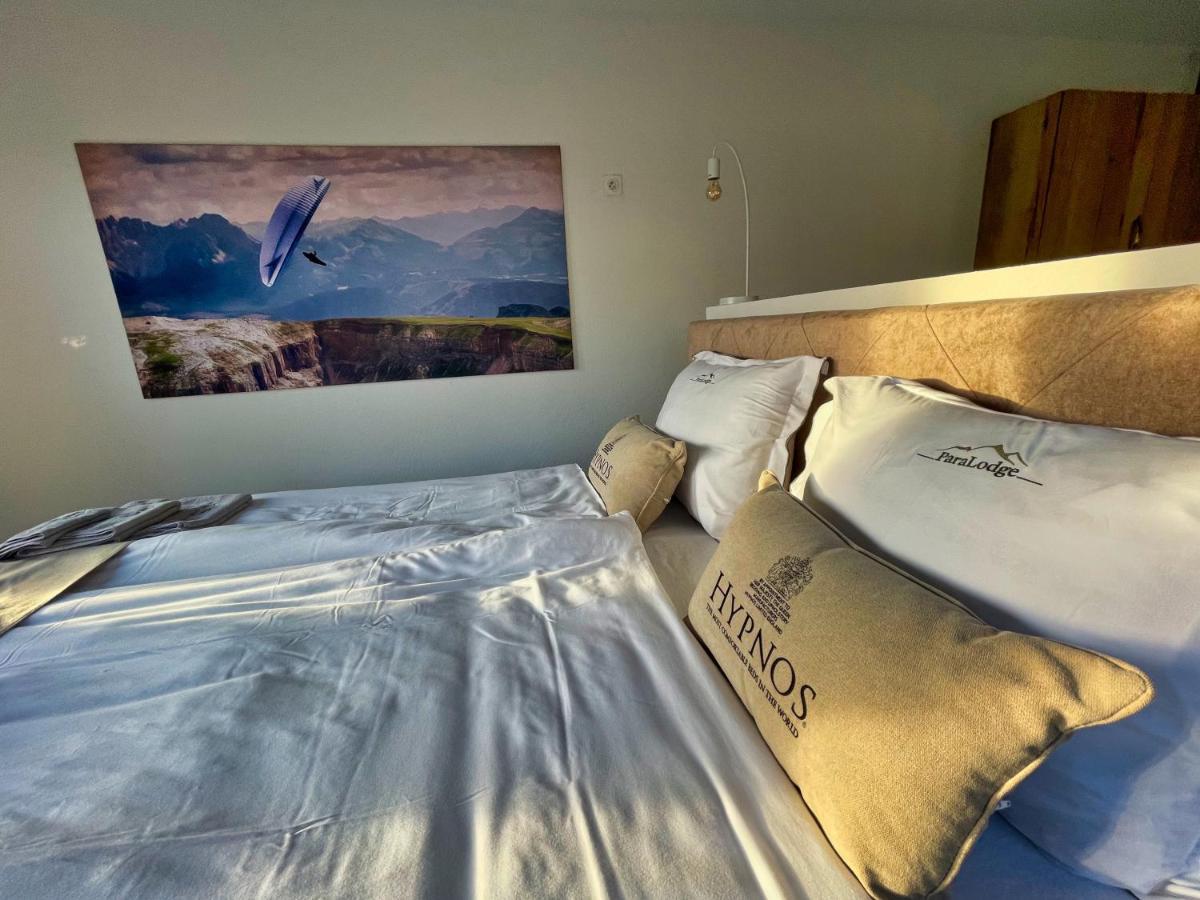 ParaLodge Saint-Vincent-les-Forts Bagian luar foto