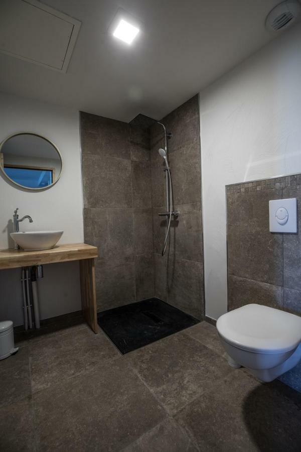 ParaLodge Saint-Vincent-les-Forts Bagian luar foto