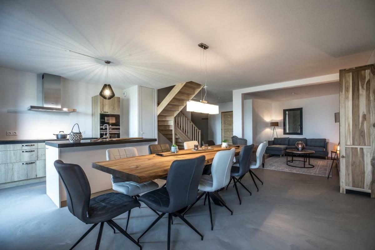 ParaLodge Saint-Vincent-les-Forts Bagian luar foto